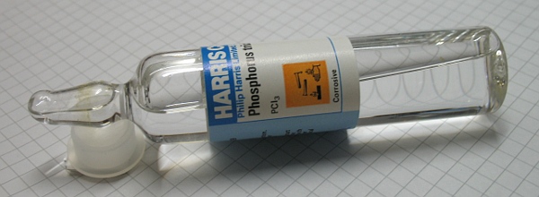 PCl3-Photpho+(III)+clorua-235