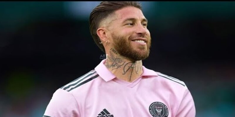 hinh-anh-cau-thu-bong-da-sergio-ramos-huyen-thoai-phong-ngu-cua-the-gioi-3440-0