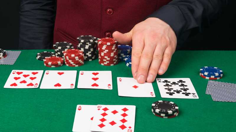 hinh-anh-live-baccarat-girl--giao-dien-truc-tuyen-voi-dealer-that--dep-thong-minh-sac-sao-4050-0