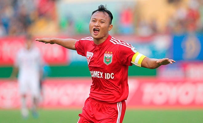 hinh-anh-cau-thu-trong-hoang-hanh-trinh-tu-mot-chang-trai-tre-den-ngoi-sao-bong-da-viet-nam-4600-0